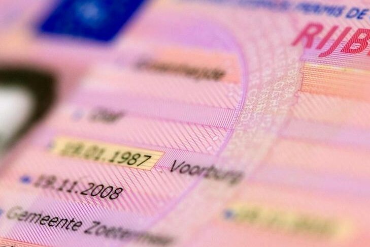 Hoe oud moet je zijn voor een motor rijbewijs? | Rijbewijs Nederland